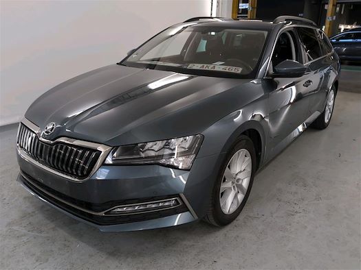 SKODA SUPERB pour location de véhicules d'occasion sur Ayvens Carmarket