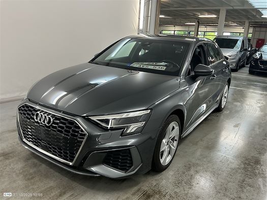 AUDI A3 pour location de véhicules d'occasion sur Ayvens Carmarket