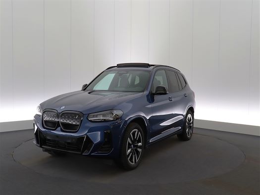 BMW IX3 pour location de véhicules d'occasion sur Ayvens Carmarket