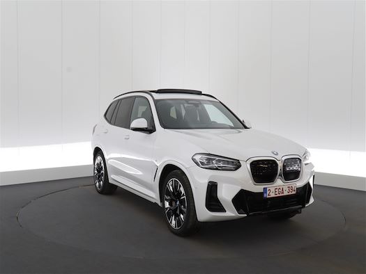BMW IX3 pour location de véhicules d'occasion sur Ayvens Carmarket