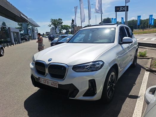 BMW IX3 voor leasing op Ayvens Carmarket