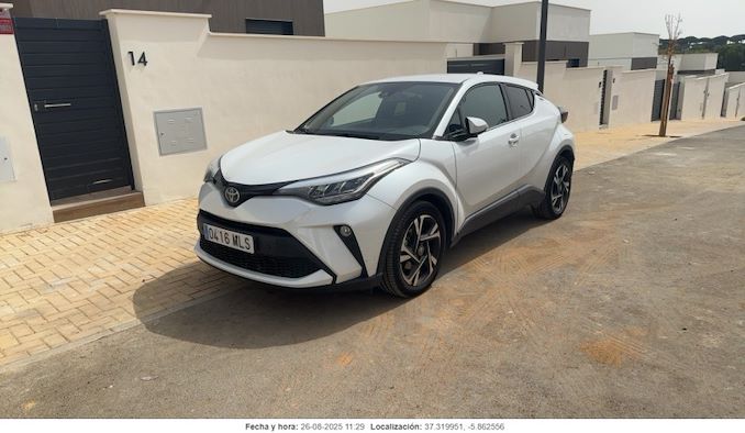 TOYOTA C-HR en alquiler y venta en Ayvens