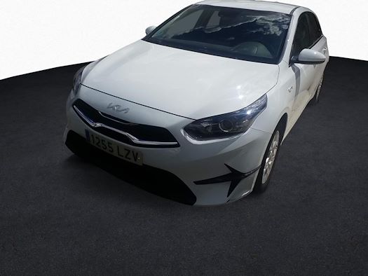 KIA CEED en alquiler y venta en Ayvens