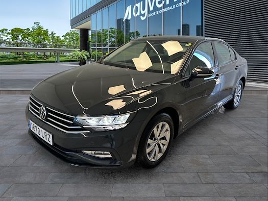 VOLKSWAGEN PASSAT en alquiler y venta en Ayvens