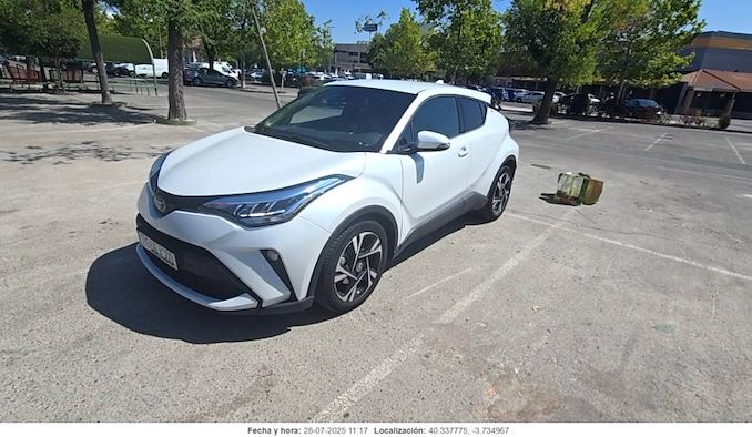 TOYOTA C-HR en alquiler y venta en Ayvens