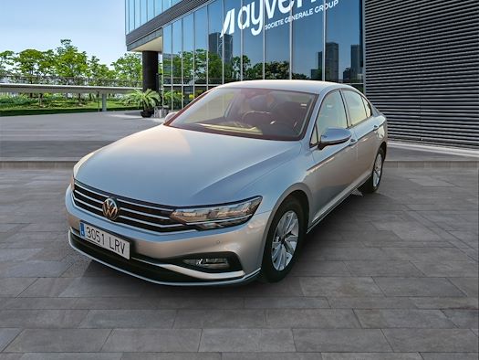 VOLKSWAGEN PASSAT en alquiler y venta en Ayvens