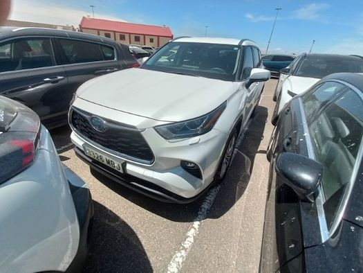 TOYOTA HIGHLANDER en alquiler y venta en Ayvens