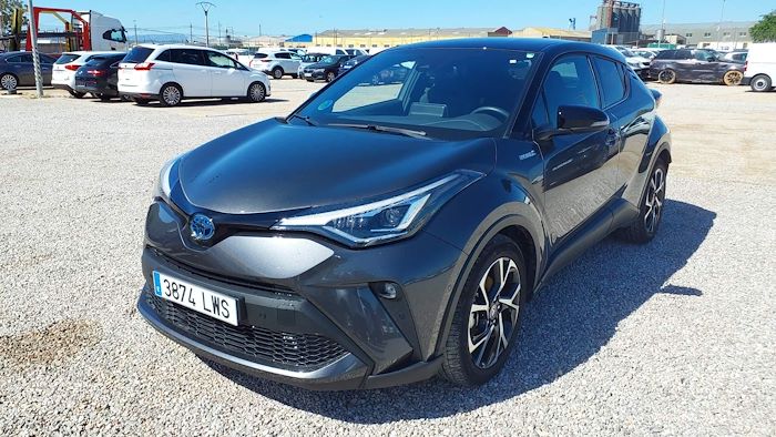 TOYOTA C-HR en alquiler y venta en Ayvens