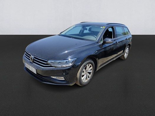 VOLKSWAGEN PASSAT en alquiler y venta en Ayvens