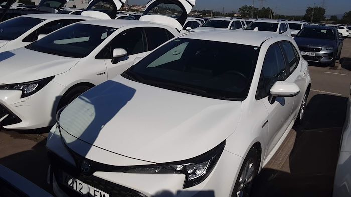 TOYOTA COROLLA en alquiler y venta en Ayvens