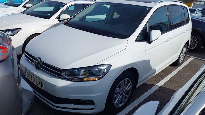 VOLKSWAGEN TOURAN en alquiler y venta en Ayvens