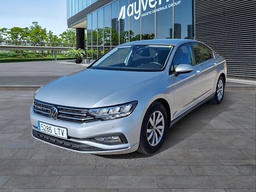 VOLKSWAGEN PASSAT en alquiler y venta en Ayvens