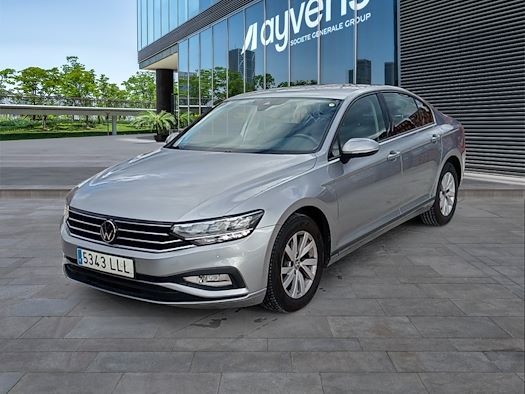 VOLKSWAGEN PASSAT en alquiler y venta en Ayvens