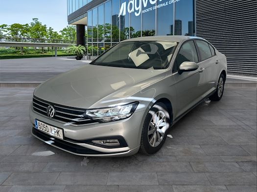 VOLKSWAGEN PASSAT en alquiler y venta en Ayvens