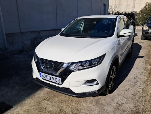 NISSAN QASHQAI en alquiler y venta en Ayvens