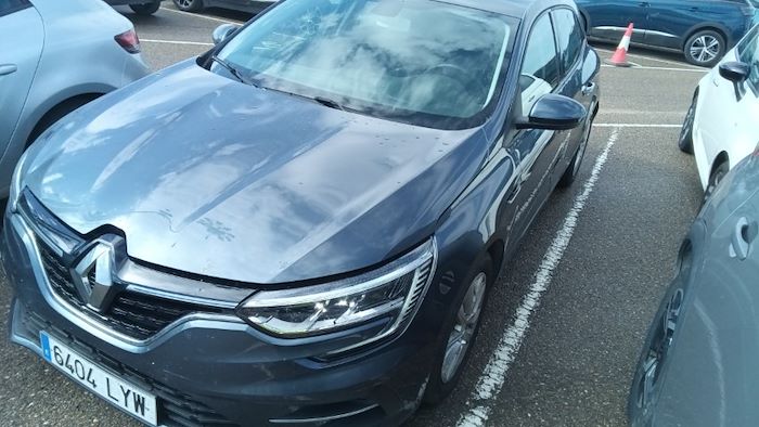 RENAULT MEGANE en alquiler y venta en Ayvens