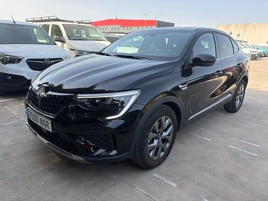 RENAULT ARKANA en alquiler y venta en Ayvens
