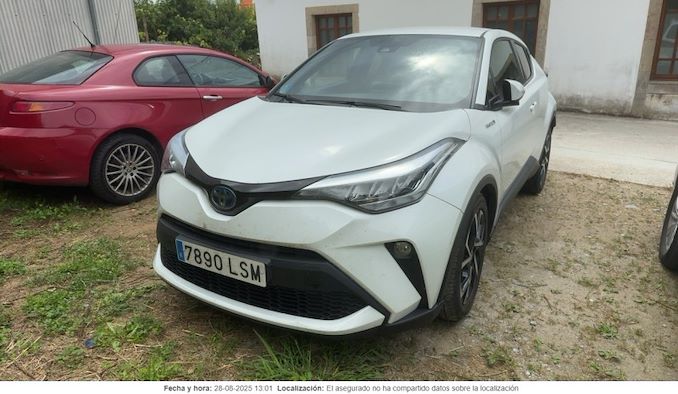 TOYOTA C-HR en alquiler y venta en Ayvens