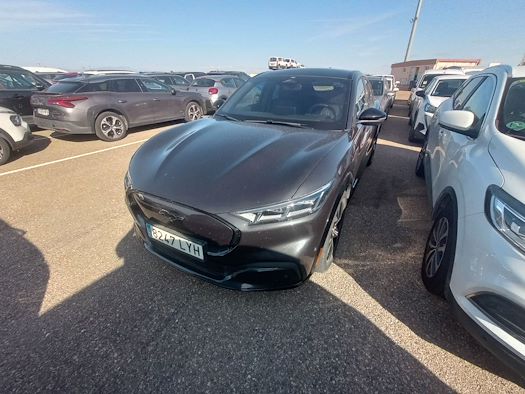 FORD MUSTANG MACH-E en alquiler y venta en Ayvens