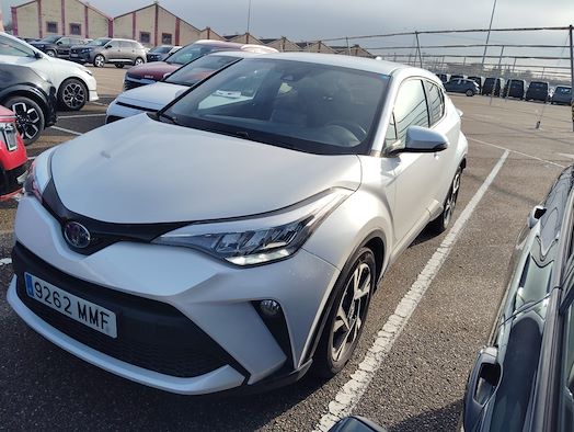 TOYOTA C-HR en alquiler y venta en Ayvens