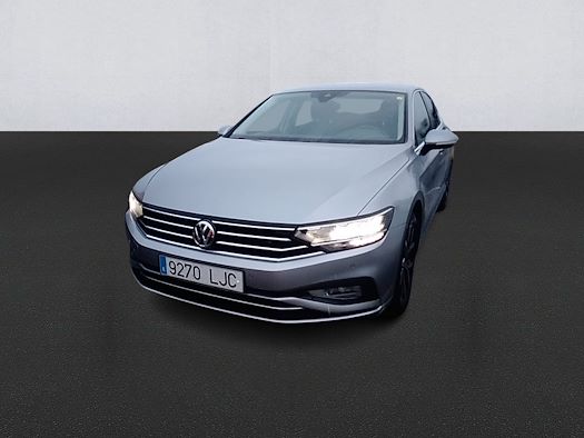 VOLKSWAGEN PASSAT en alquiler y venta en Ayvens