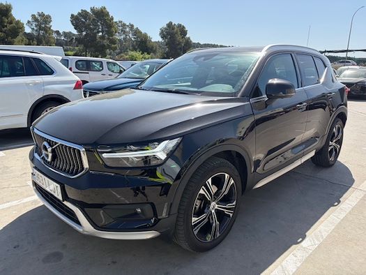 VOLVO XC40 en alquiler y venta en Ayvens