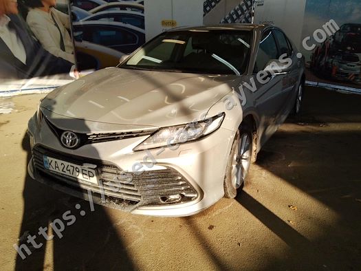 TOYOTA CAMRY продається на Ayvens