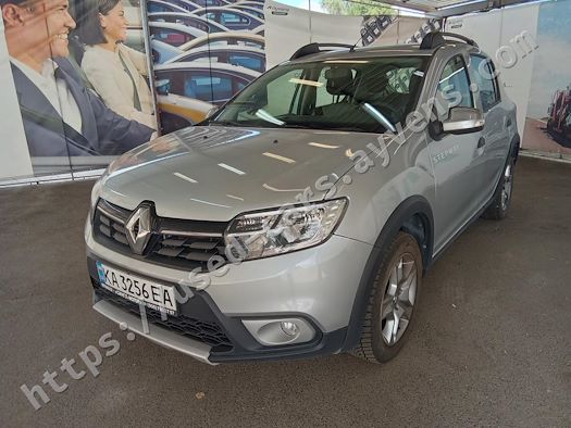 RENAULT SANDERO продається на Ayvens