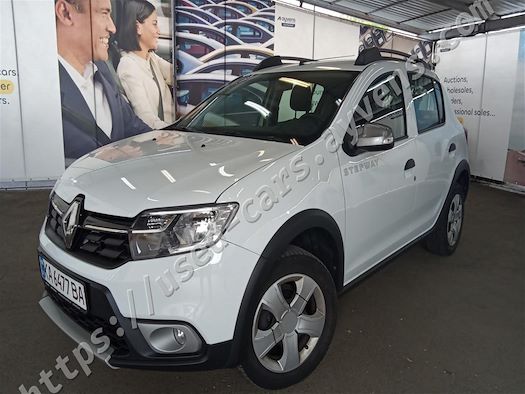RENAULT SANDERO продається на Ayvens