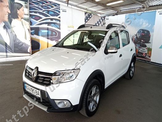 RENAULT SANDERO продається на Ayvens