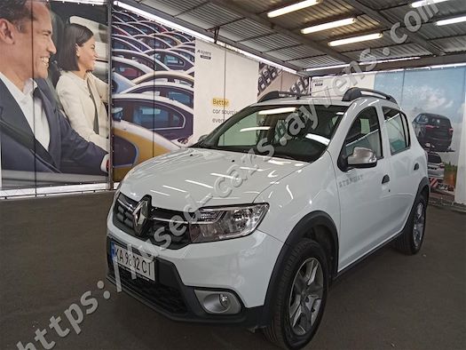 RENAULT SANDERO продається на Ayvens