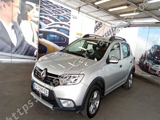 RENAULT SANDERO продається на Ayvens
