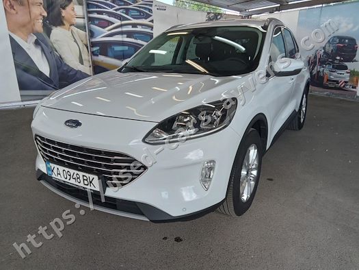 FORD KUGA продається на Ayvens