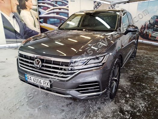 VOLKSWAGEN TOUAREG продається на Ayvens
