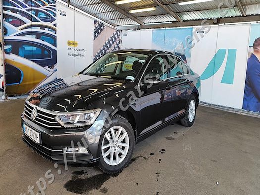 VOLKSWAGEN PASSAT продається на Ayvens