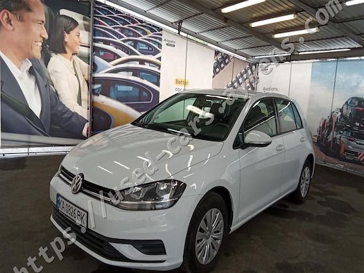 VOLKSWAGEN GOLF продається на Ayvens
